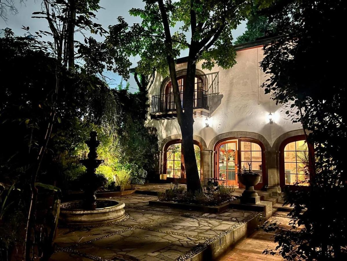 The Tower Of Alebrijes In San Angel Bed & Breakfast Mexico City